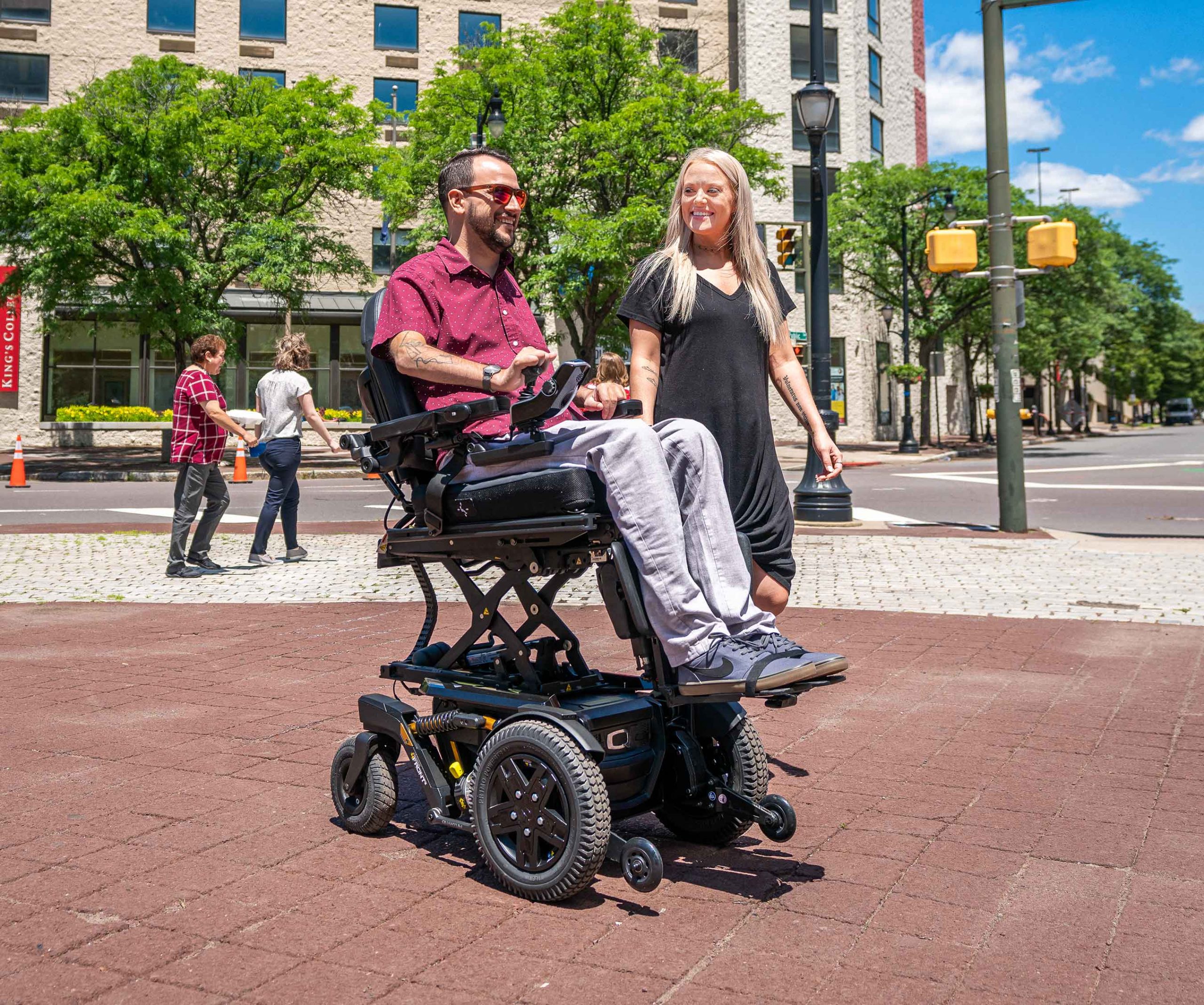 Quantum Front-Wheel Drive Powerchair 4Front2