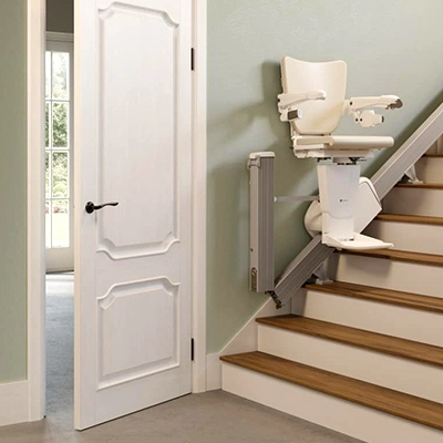 Your Guide to Stairlifts - What is a Stairlift Easy Hinge